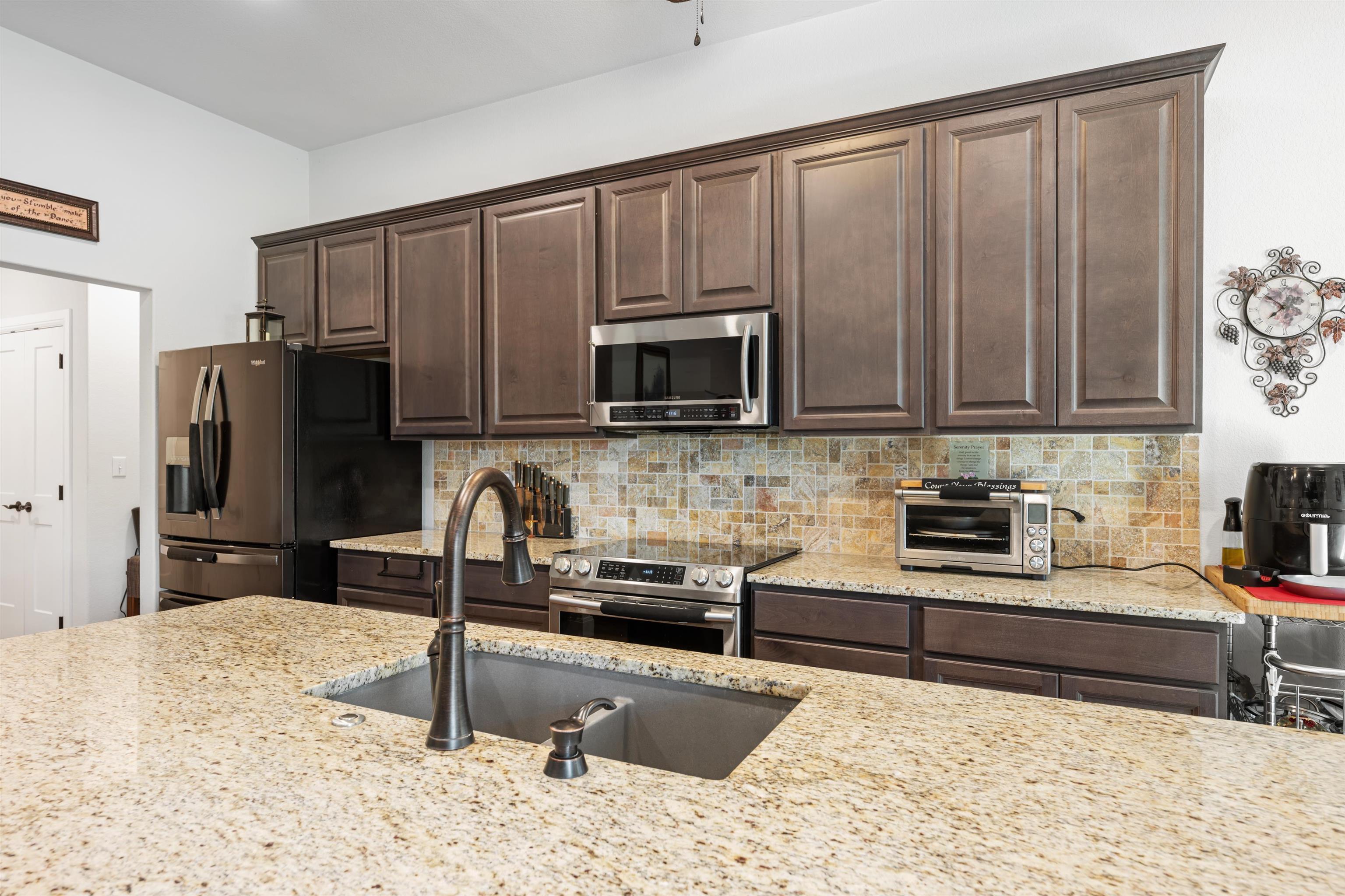 106 Chaumont Property Photo 12