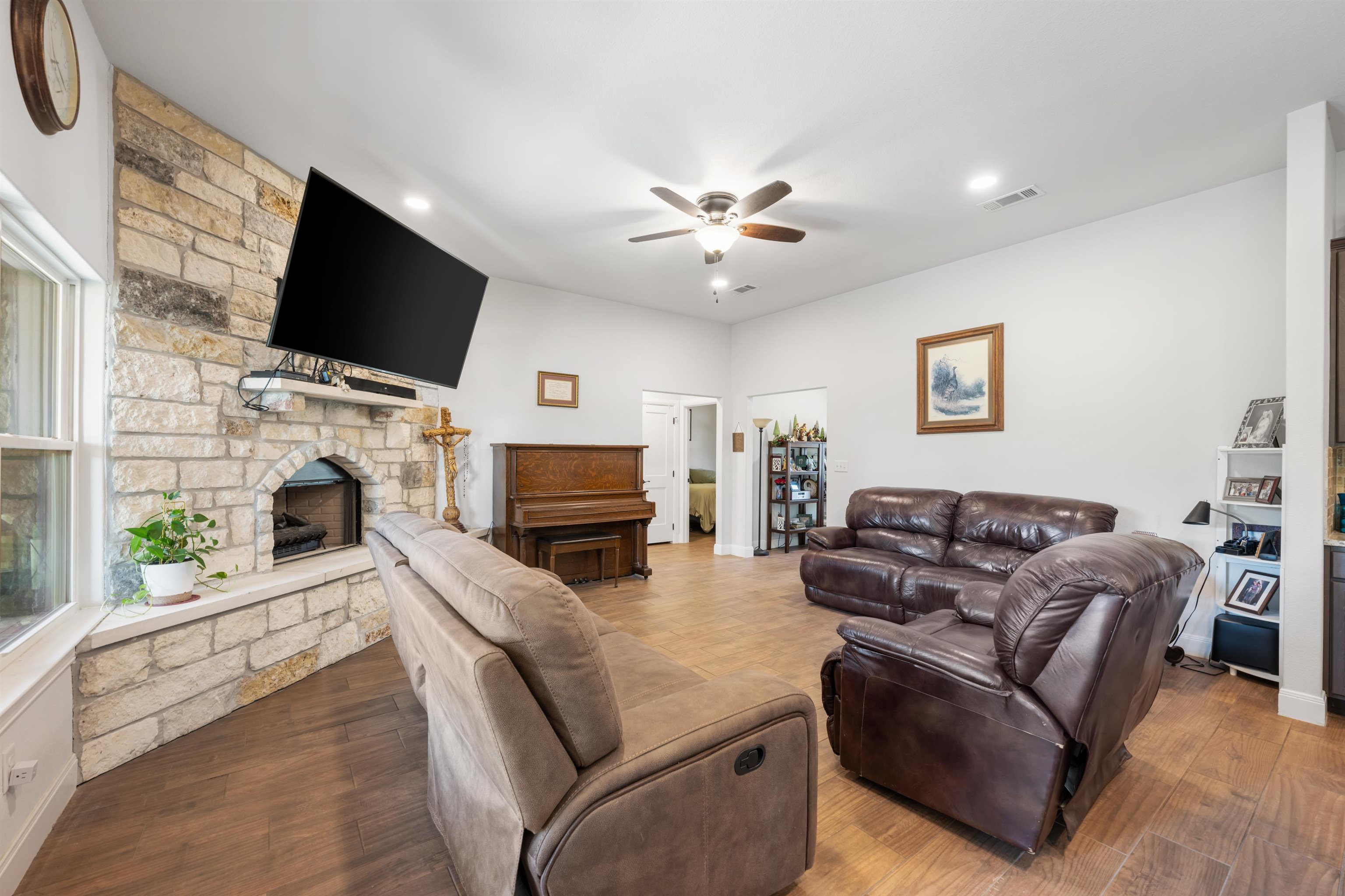 106 Chaumont Property Photo 14