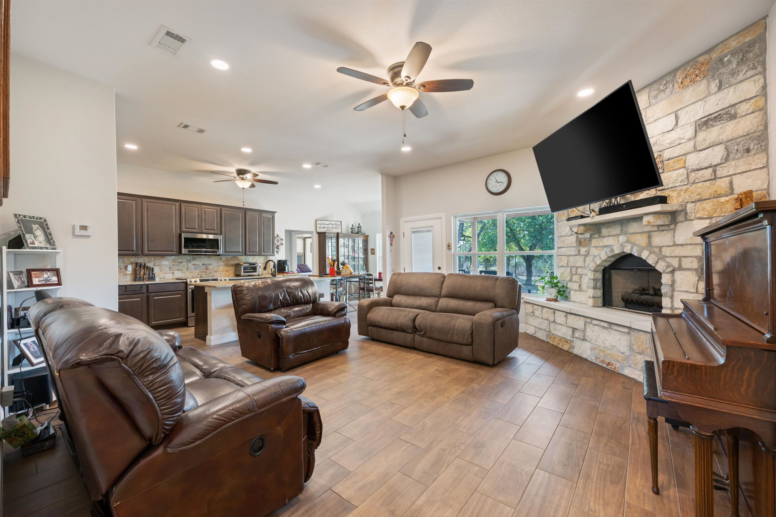 106 Chaumont Property Photo 15