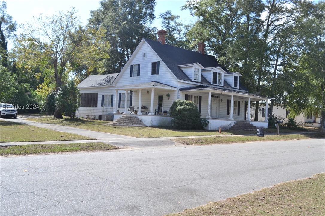 667 Water Street Property Photo