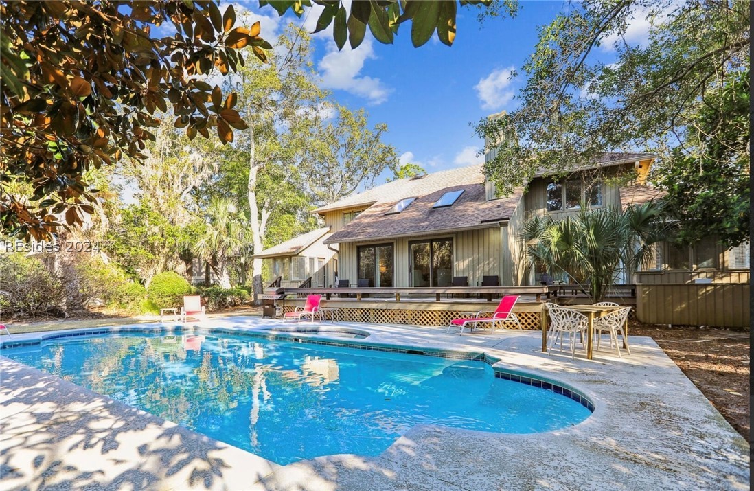 4 Catboat Property Photo 3