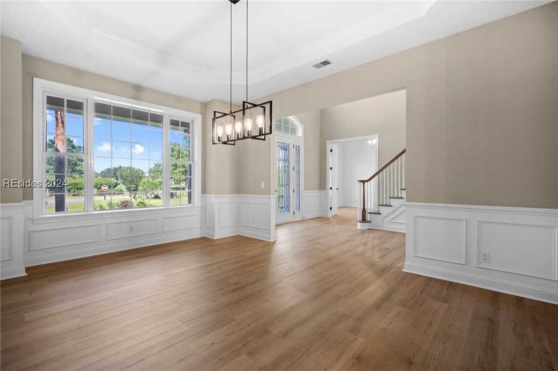 257 Farnsleigh Avenue Property Photo 18