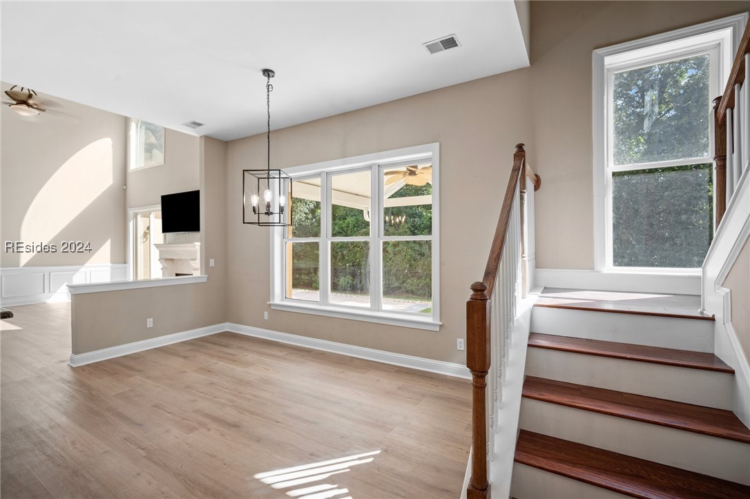257 Farnsleigh Avenue Property Photo 26