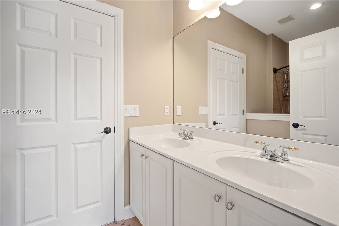 257 Farnsleigh Avenue Property Photo 31