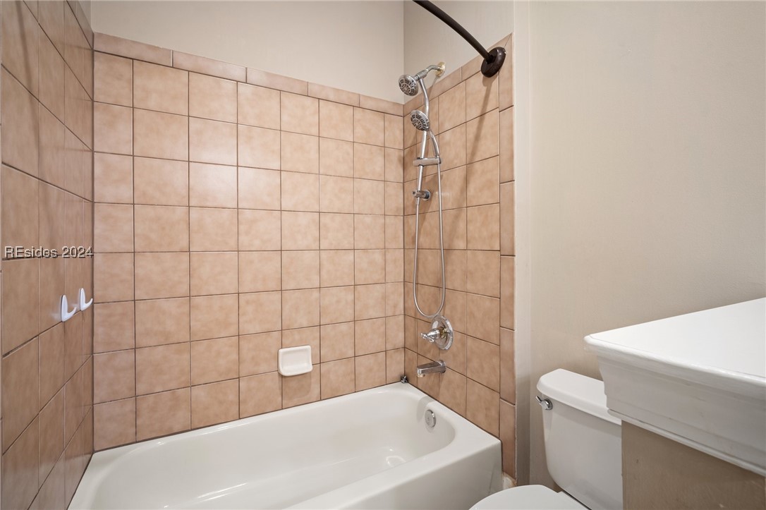 257 Farnsleigh Avenue Property Photo 34