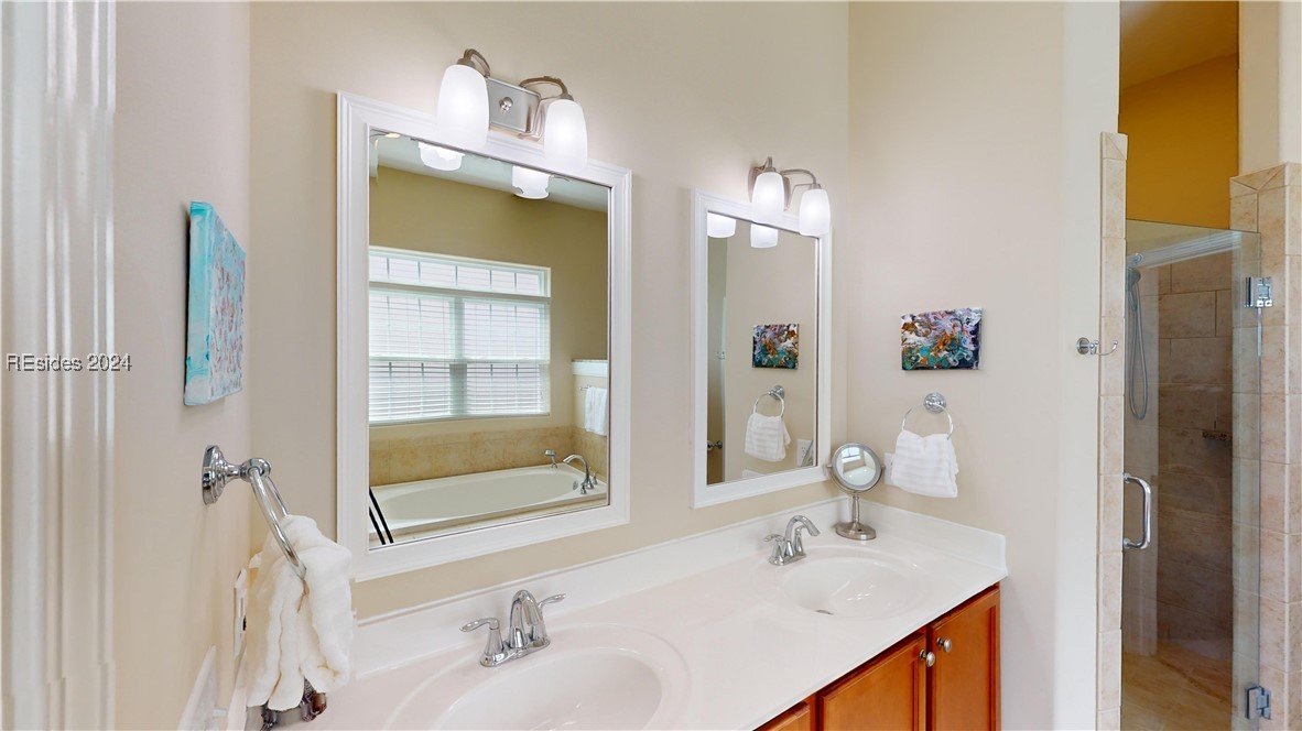 432 White Crescent Circle Property Photo 27
