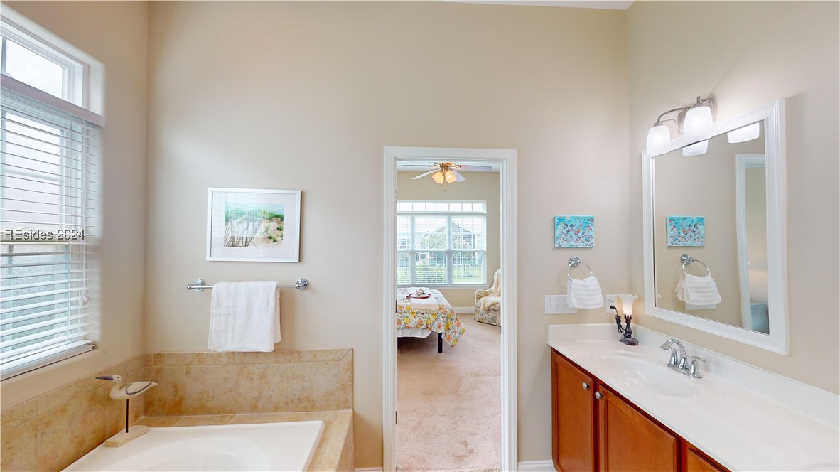432 White Crescent Circle Property Photo 30