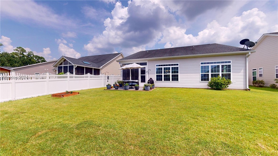 432 White Crescent Circle Property Photo 45