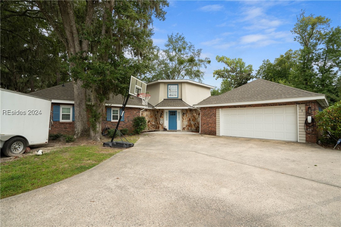 991 Dowlingwood Drive Property Photo 2