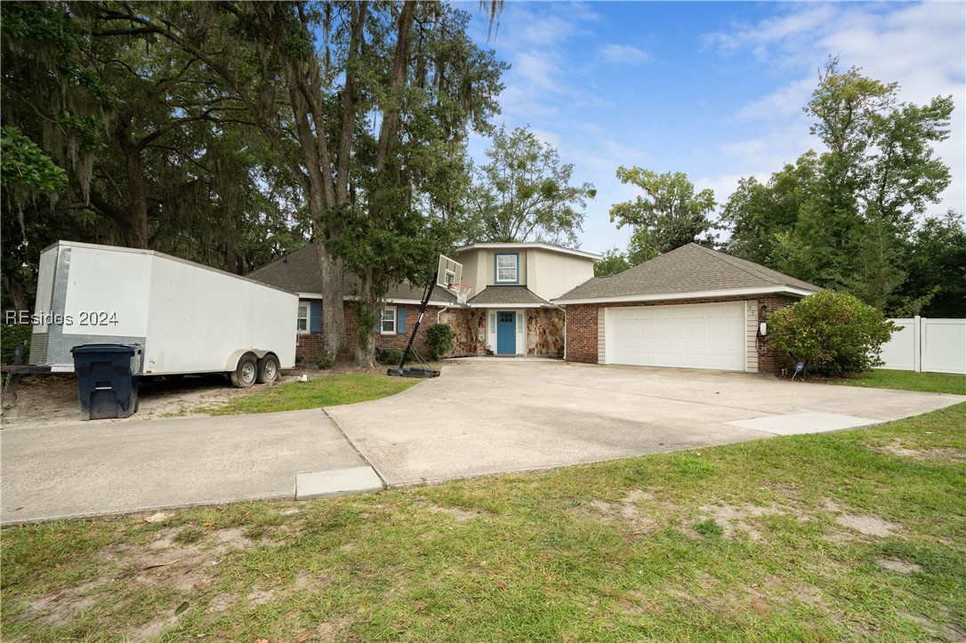 991 Dowlingwood Drive Property Photo 3