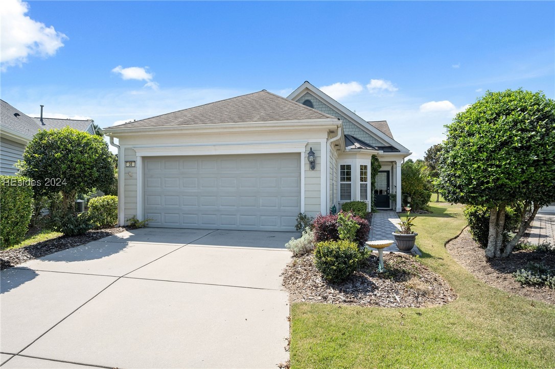 38 Clover Drive Property Photo 1