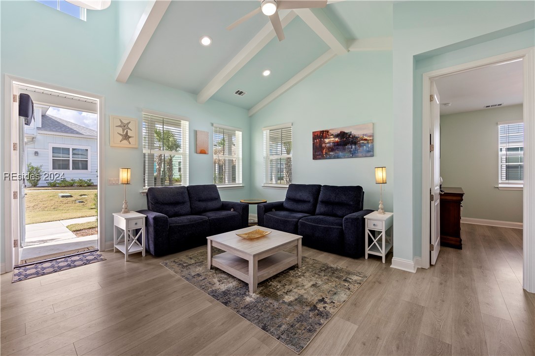 1532 Shoreside Drive 102 Property Photo 3