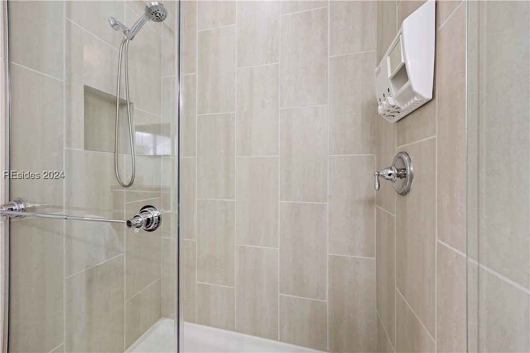 1532 Shoreside Drive 102 Property Photo 20