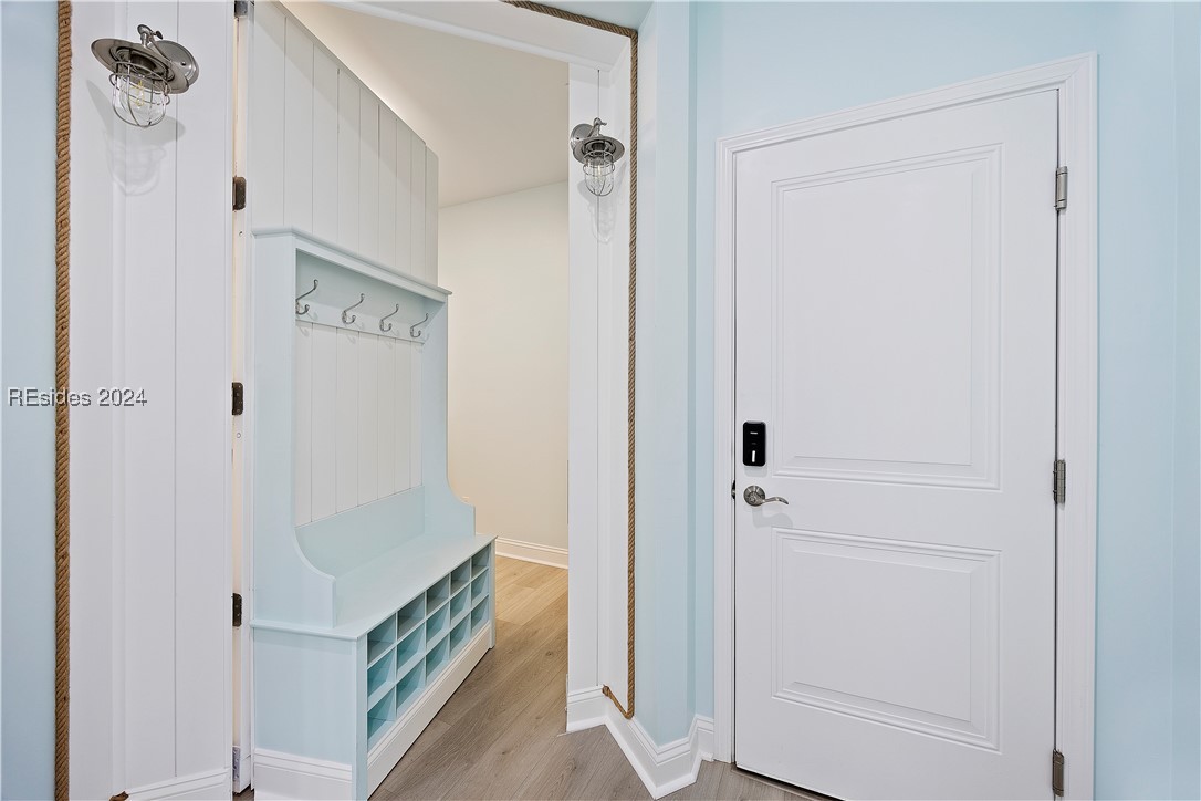 1532 Shoreside Drive 102 Property Photo 21