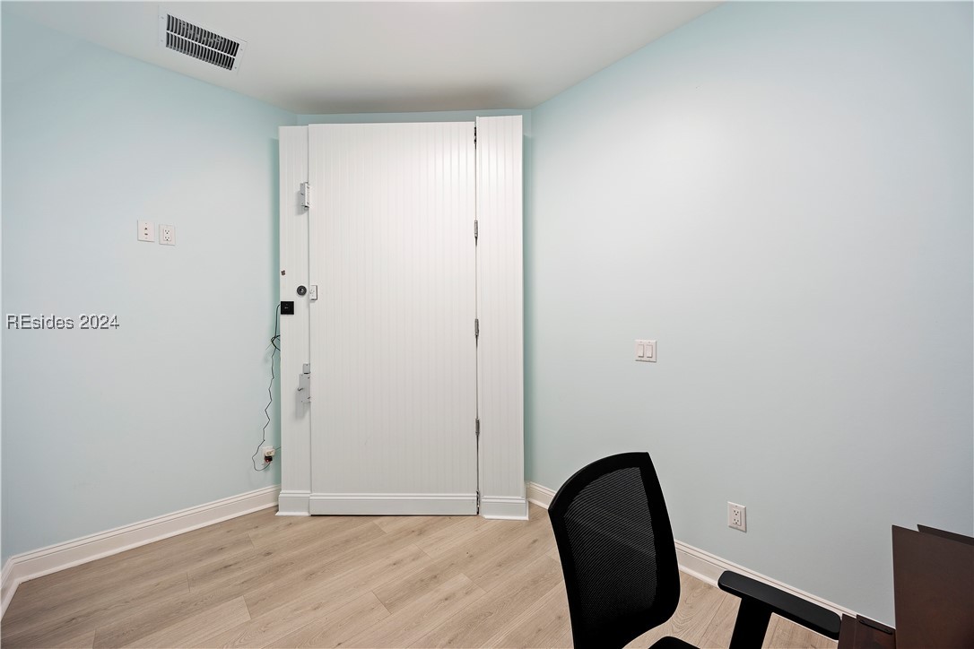 1532 Shoreside Drive 102 Property Photo 26