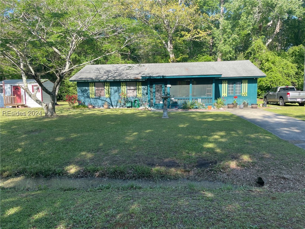 297 Pine Forest Loop Property Photo 3