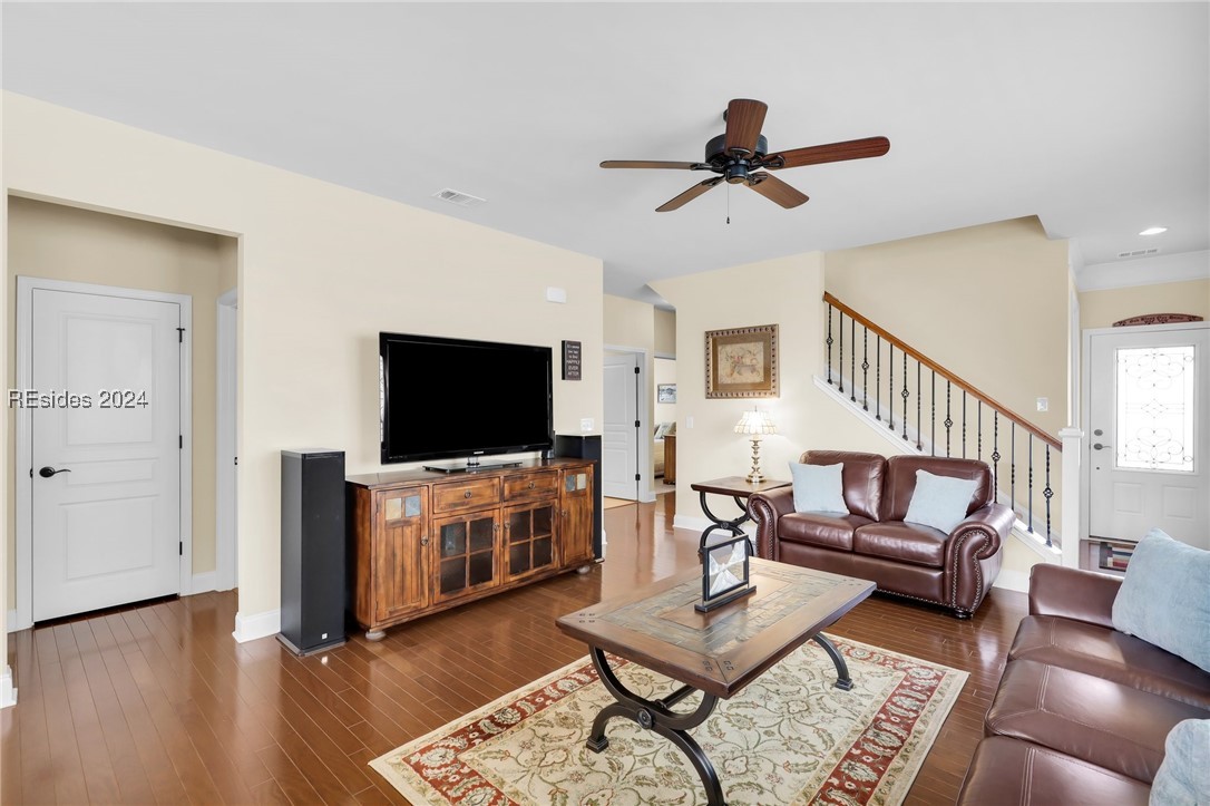 485 Heathwood Drive Property Photo 14