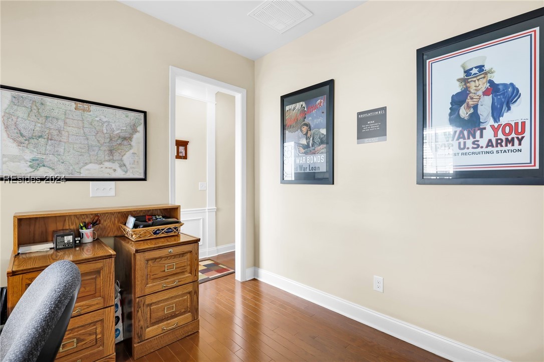 485 Heathwood Drive Property Photo 18