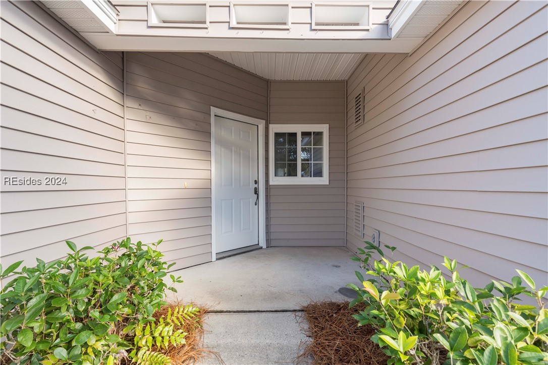 16 Huquenin Lane Property Photo 2