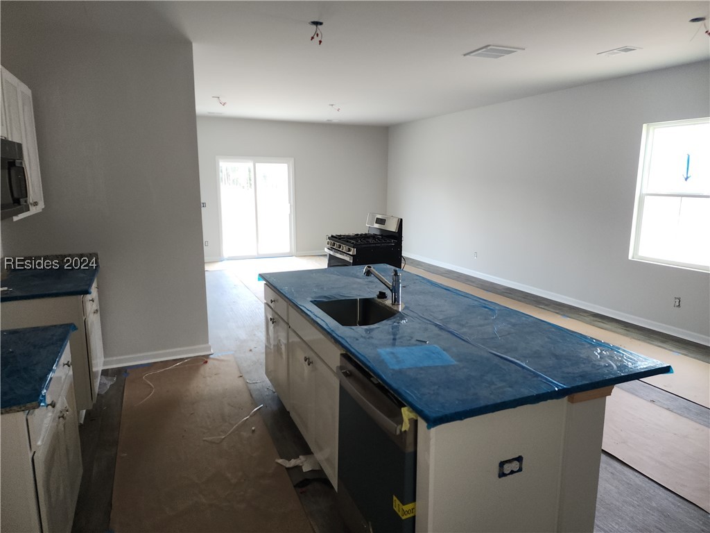 376 Yellowfin Drive Property Photo 8