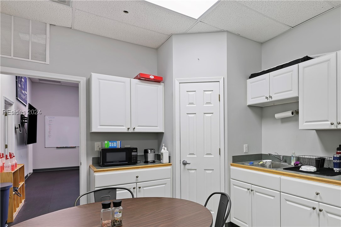 95 Mathews Drive D36 Property Photo 27