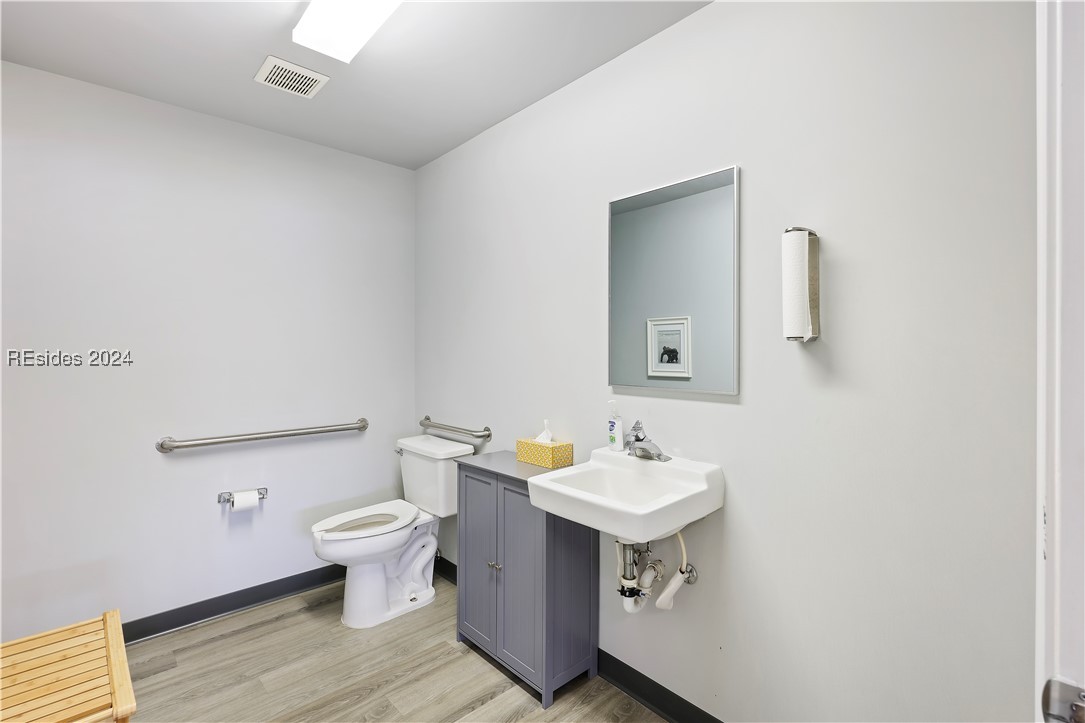 95 Mathews Drive D36 Property Photo 30