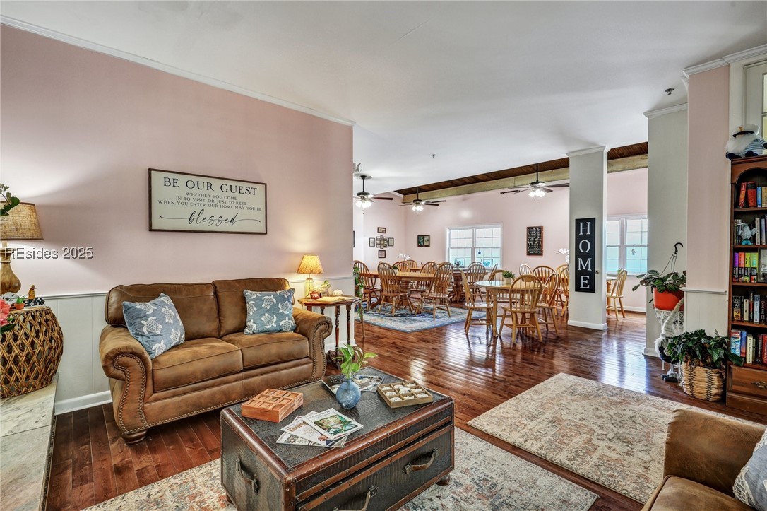 24 Van Horne Avenue Property Photo 3