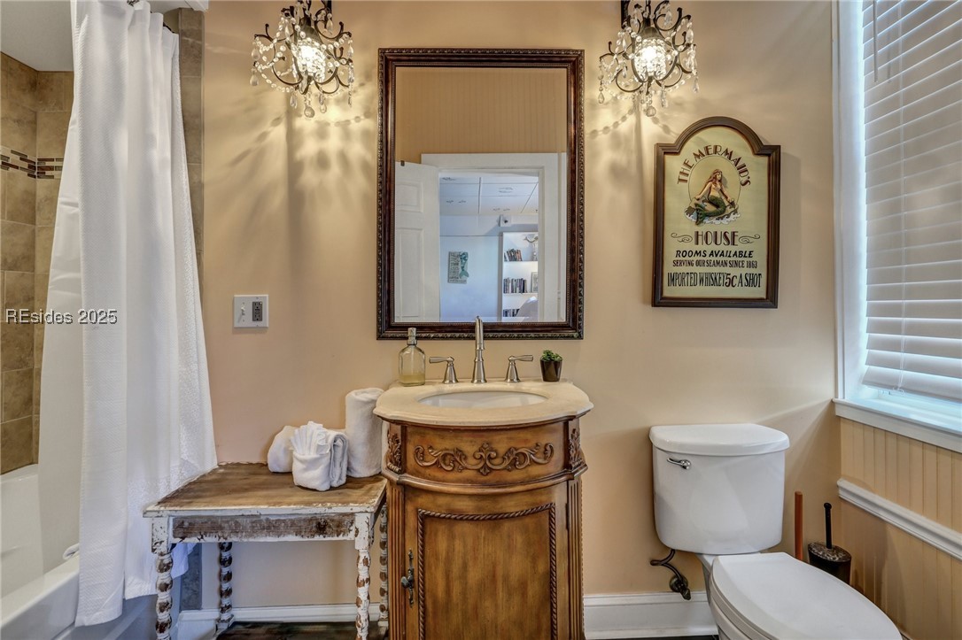 24 Van Horne Avenue Property Photo 17