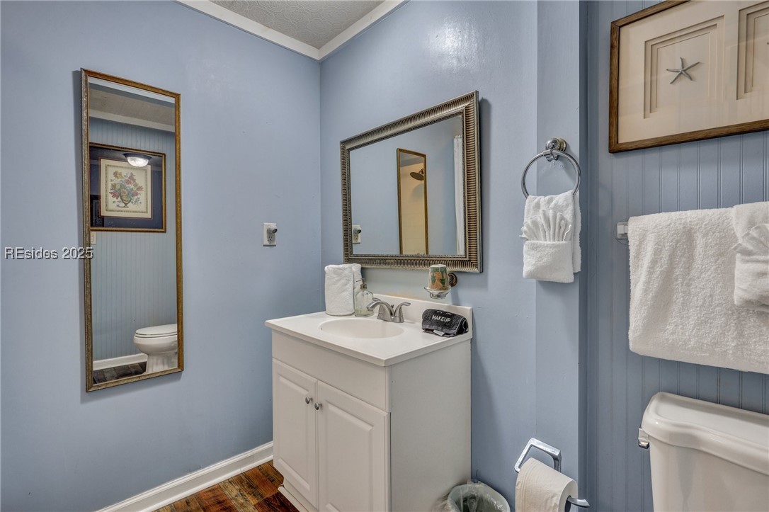24 Van Horne Avenue Property Photo 19