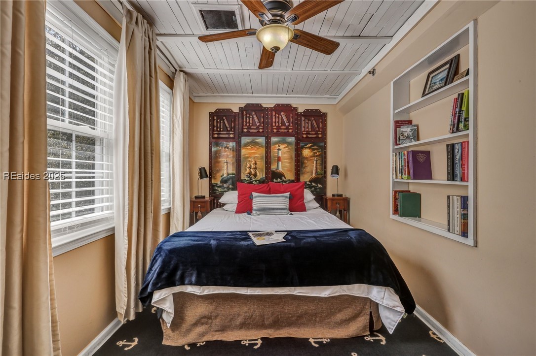 24 Van Horne Avenue Property Photo 21