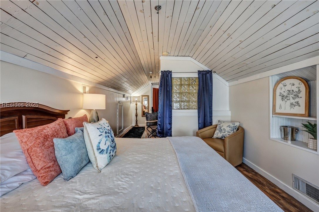 24 Van Horne Avenue Property Photo 24