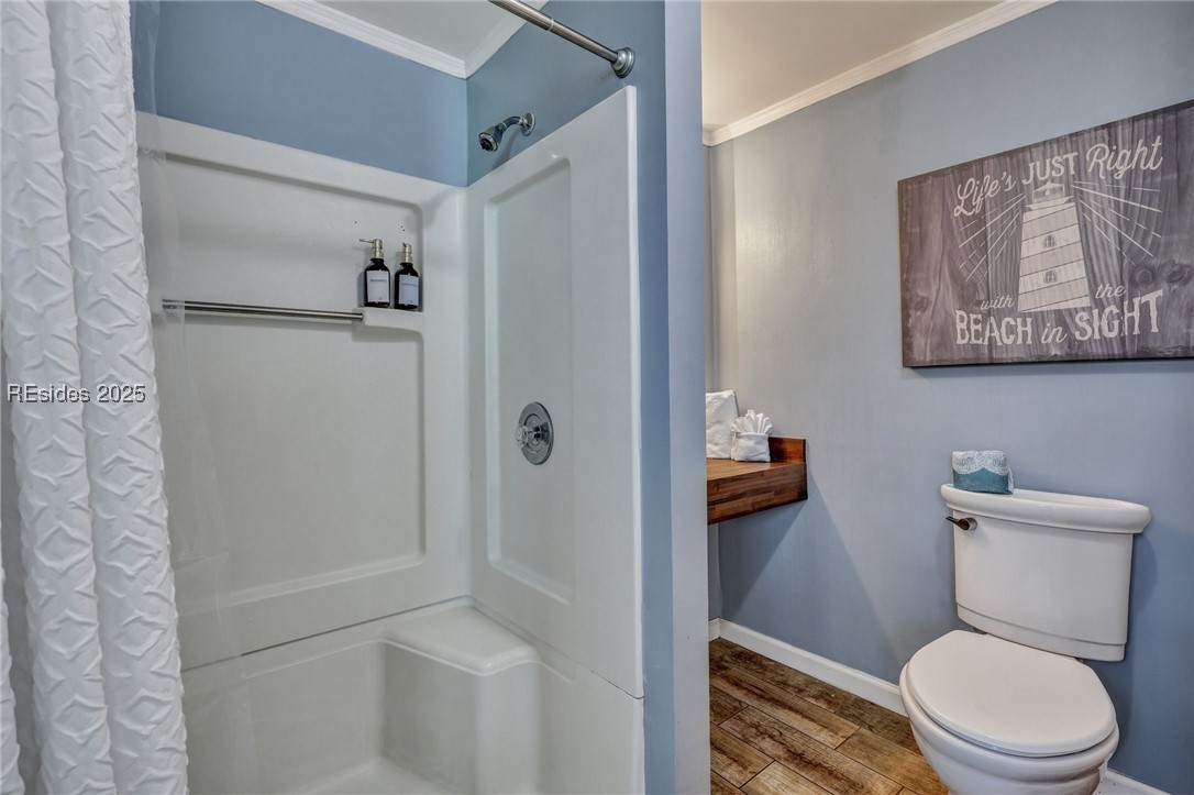 24 Van Horne Avenue Property Photo 32