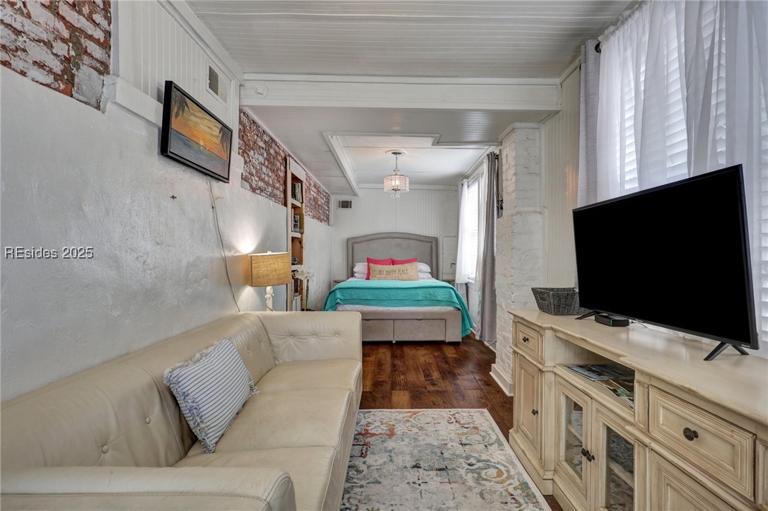 24 Van Horne Avenue Property Photo 34