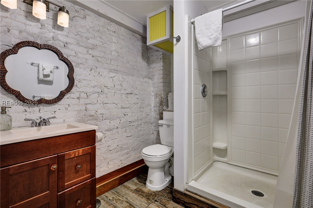 24 Van Horne Avenue Property Photo 35