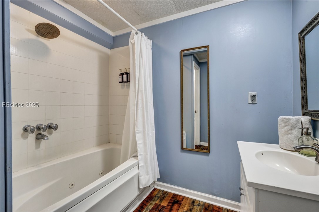 24 Van Horne Avenue Property Photo 59