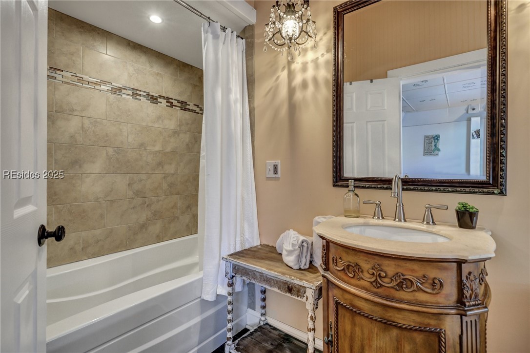 24 Van Horne Avenue Property Photo 64