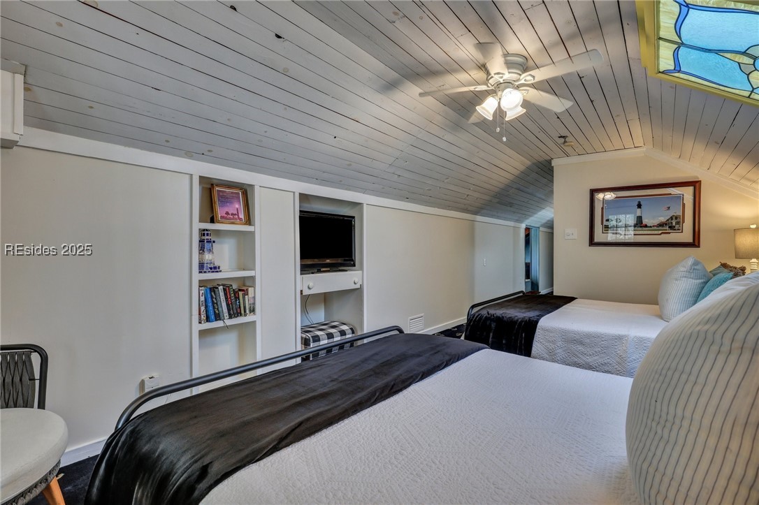 24 Van Horne Avenue Property Photo 74