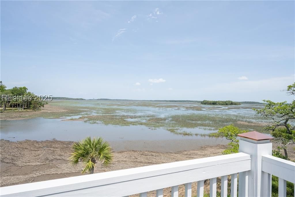 65 Royal Pointe Drive Property Photo 2