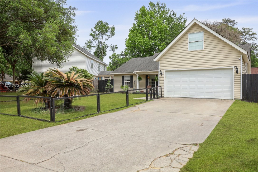 71 Baywood Drive Property Photo 3