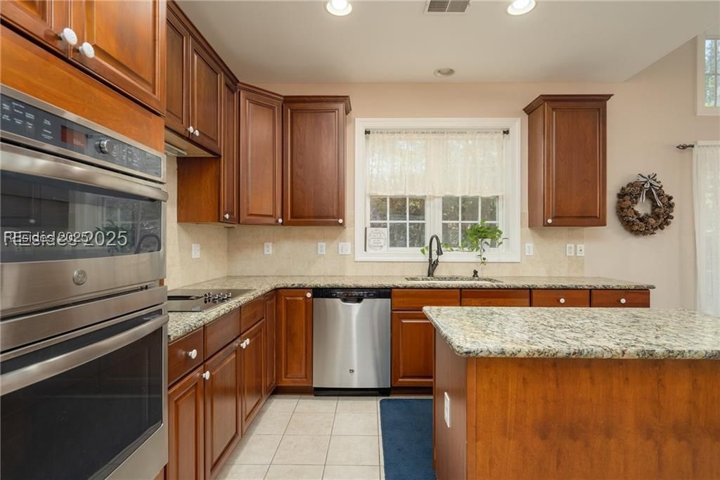162 Wicklow Drive Property Photo 32