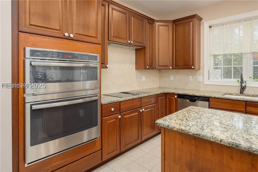 162 Wicklow Drive Property Photo 33