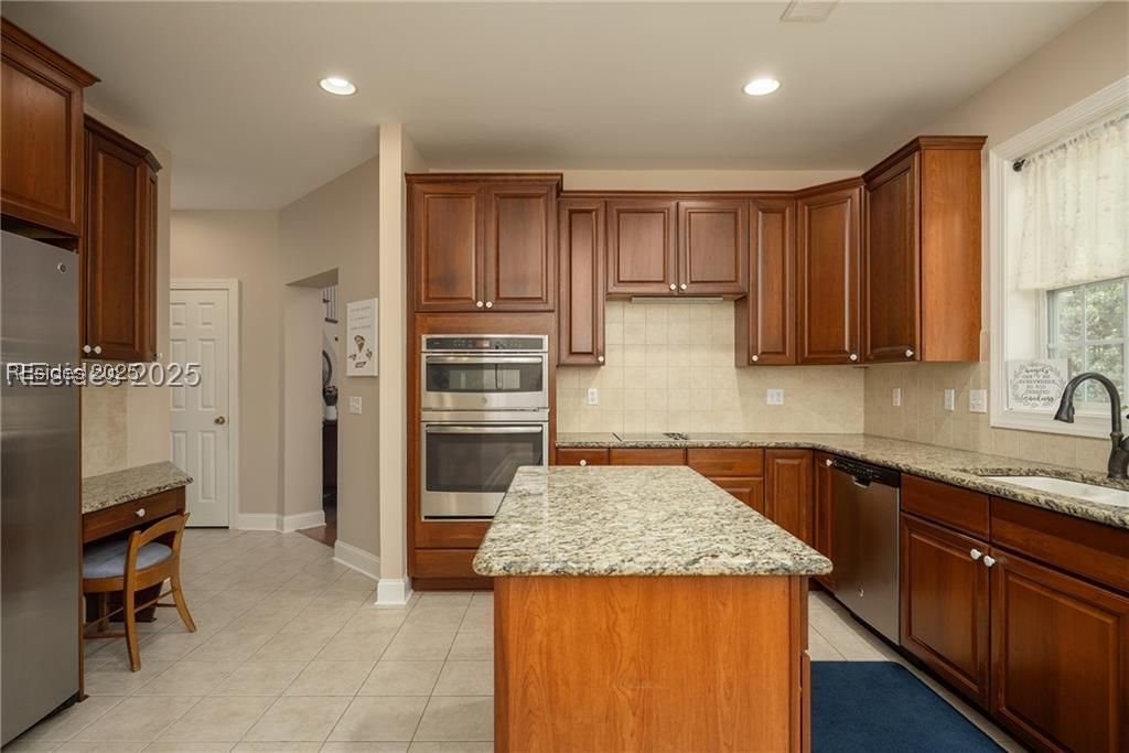 162 Wicklow Drive Property Photo 38