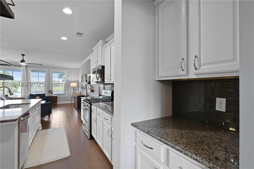 2009 Blakers Boulevard Property Photo 13