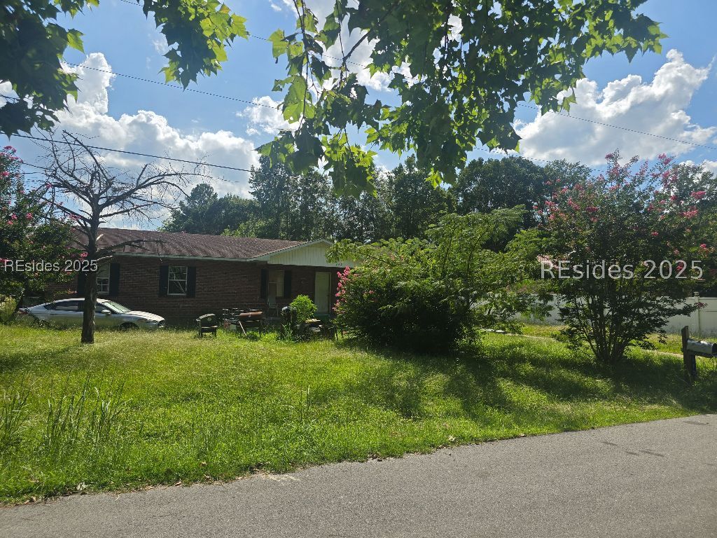 110 Nix Street Property Photo 1