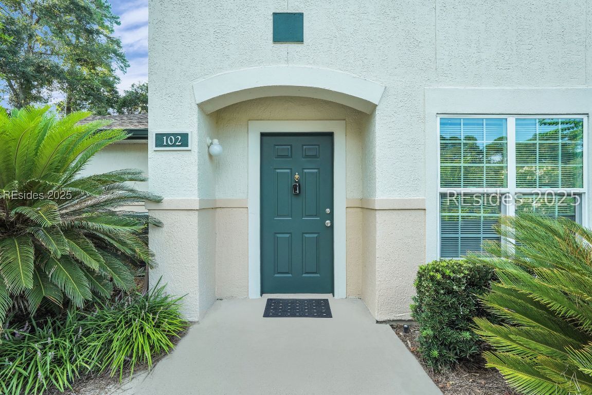 897 Fording Island Road 102 Property Photo 1