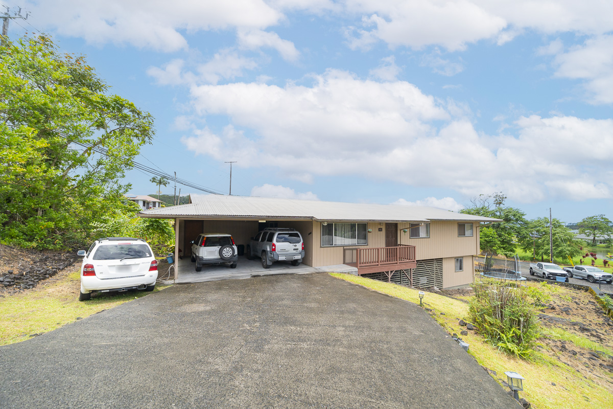 485 Kaumana Dr Property Photo 1