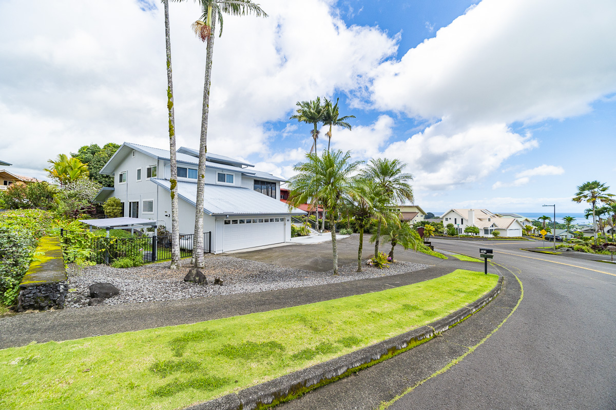 543 Kaanini St Property Photo 6