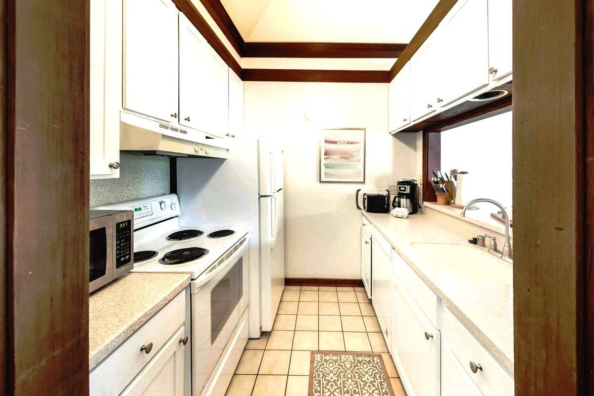 2253 Poipu Rd 156 Property Photo 8