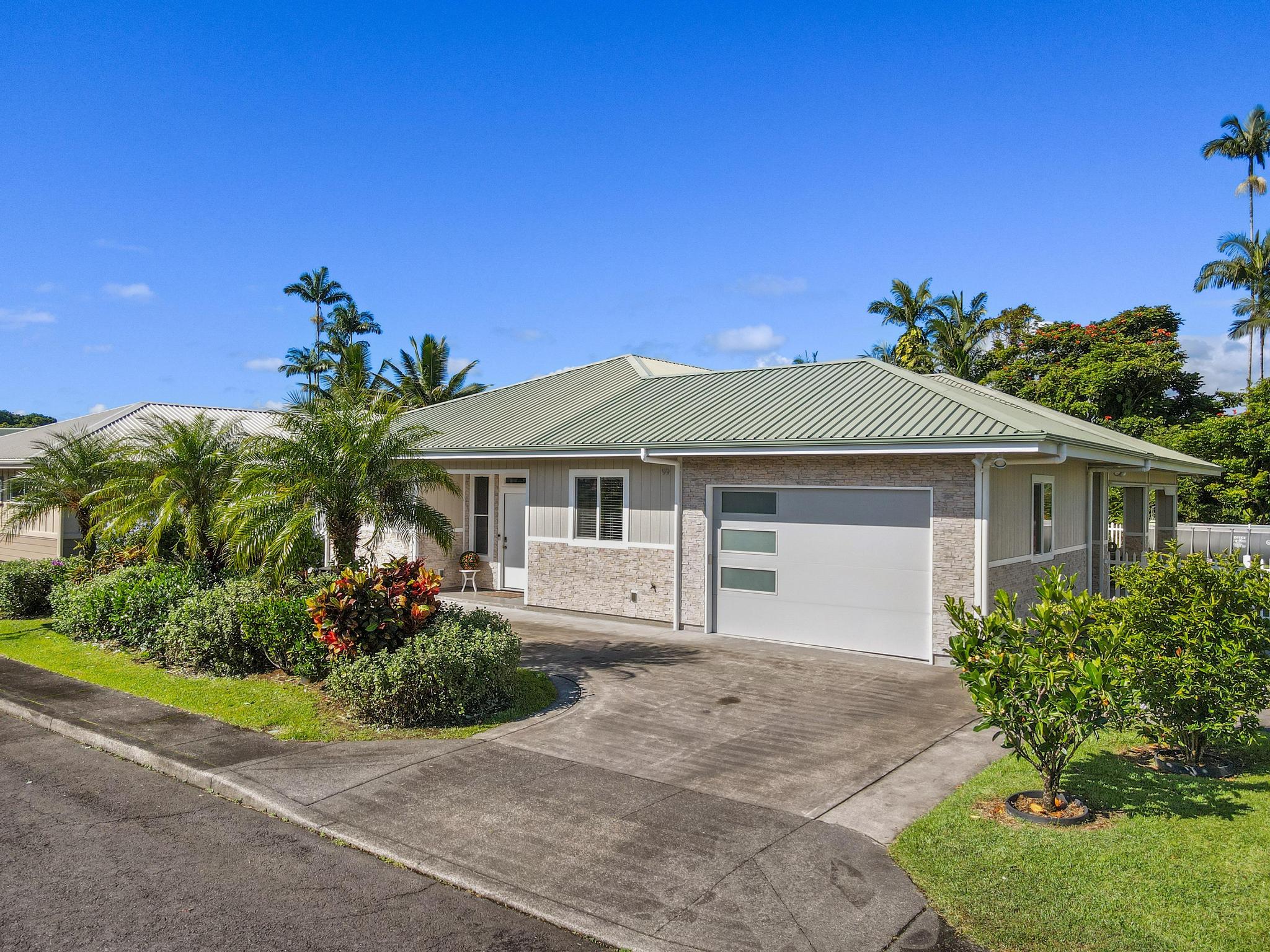 99 Kamalii St Property Photo 1