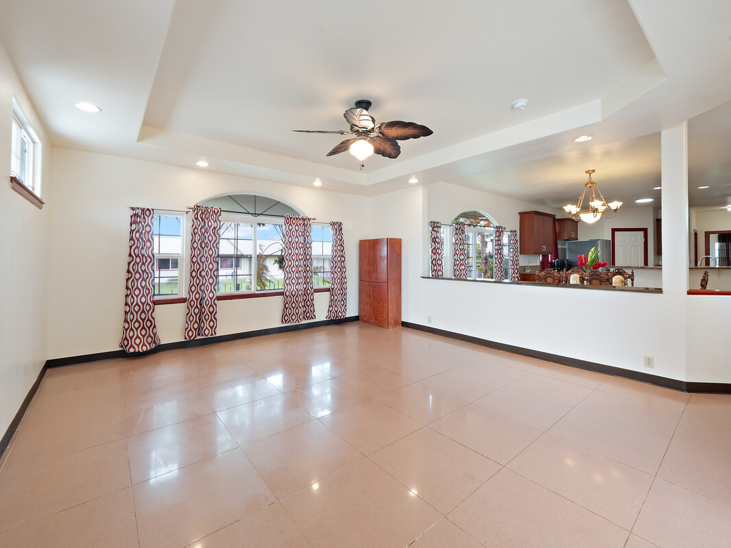 2089 Kinoole St Property Photo 8